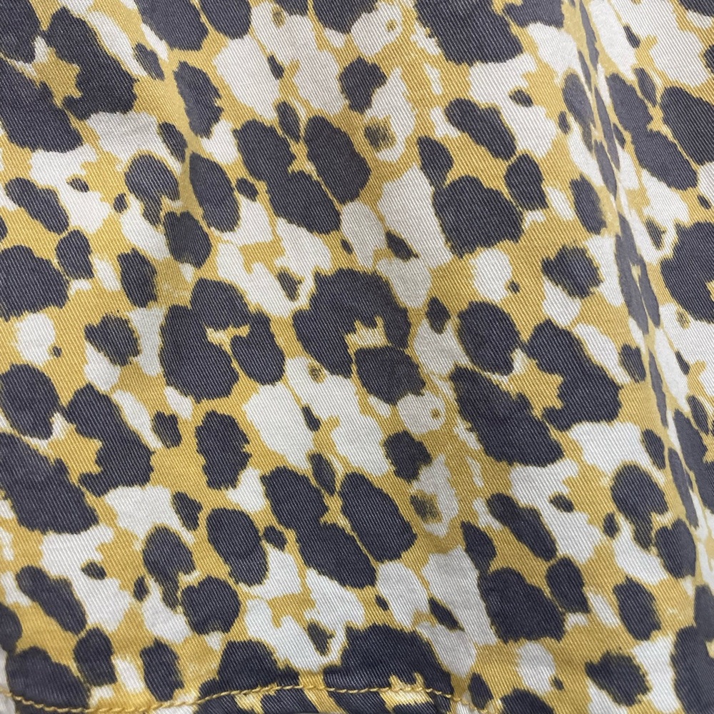 CAbi Providence Shirt Jacket in yellow Leopard Print - Picture 5 of 9